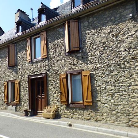 Maison Familiale Pour 8 Saint-Aventin Exterior foto